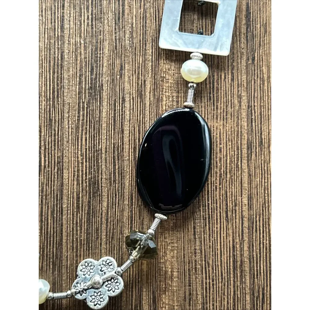 Premier Designs Mother Of Pearl Silver Tone Black Stone Necklace 30”